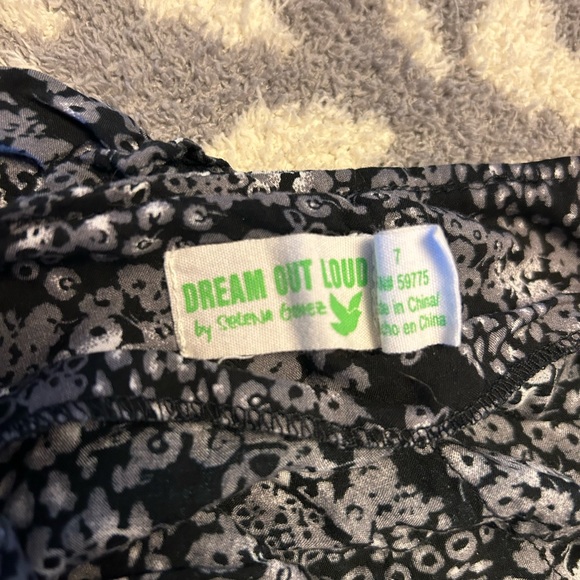 Dream Out Loud Skirt by Selena Gomez, flower design, Size 7, Zips up on the side - Picture 3 of 3